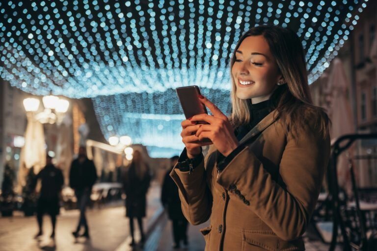 모바일 우선 및 디지털 경험의 지배: 일상으로 스며든 참여