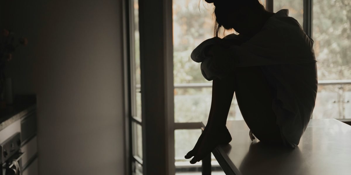 사후 확신 편향(Hindsight Bias): "내 그럴 줄 알았지"라는 함정