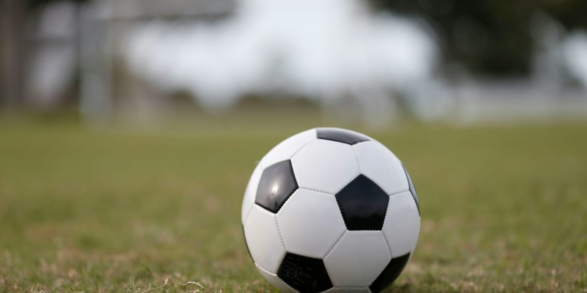 시간 감쇄의 수학: 라이브 축구 "무승부" 모델링